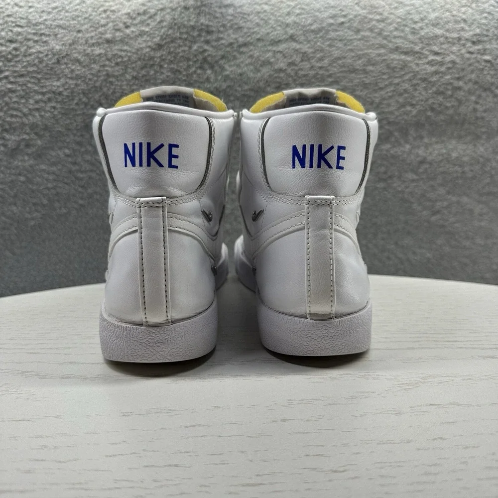 Nike Blazer '77 SE Mid White Metallic Silver CZ4627-100 Women's Size 9